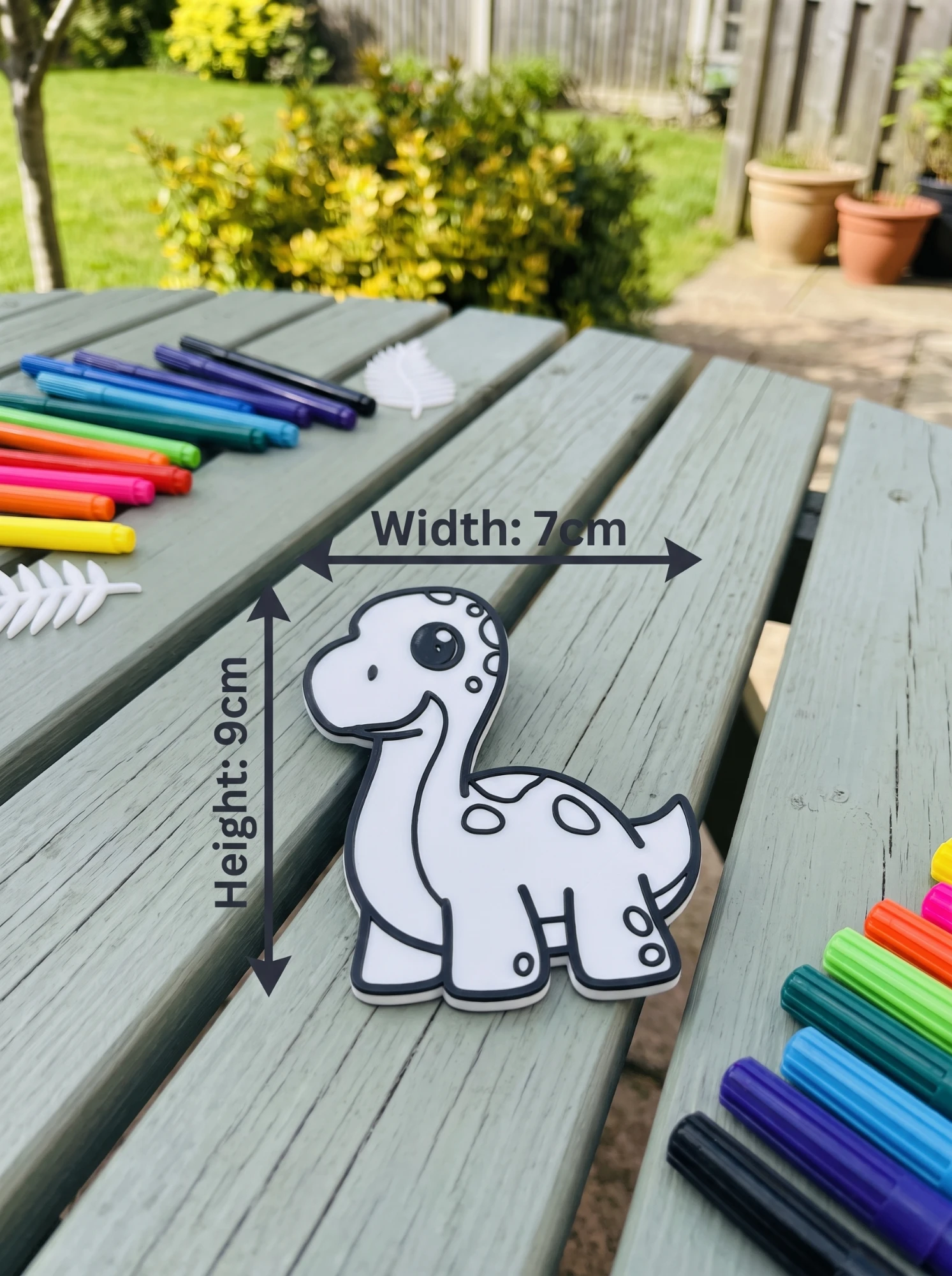 Dinosaur – size 7 × 9 cm