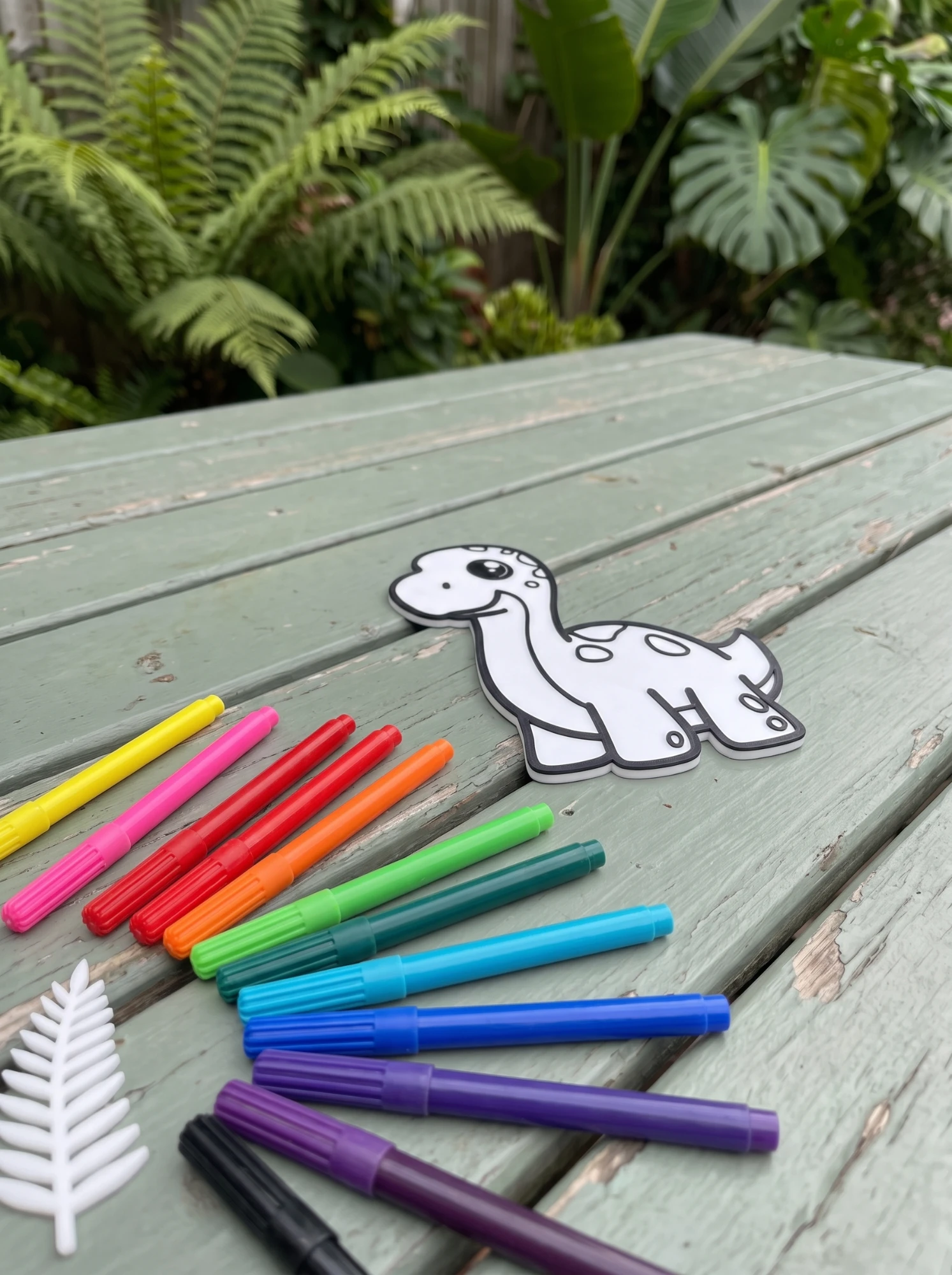 Dinosaur with washable markers